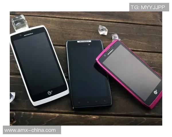 荣耀10X足球星系列手机壳炫酷上市 打造时尚与运动的完美融合