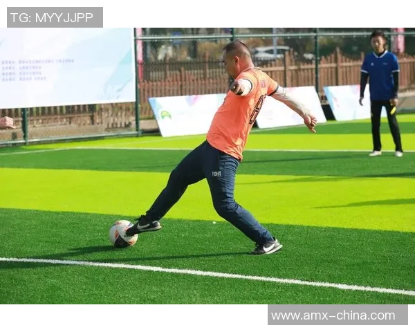 足球球星如何用脚尖技艺巧妙进球探索与分析 足球球星如何用脚尖技艺巧妙进球探索与分析